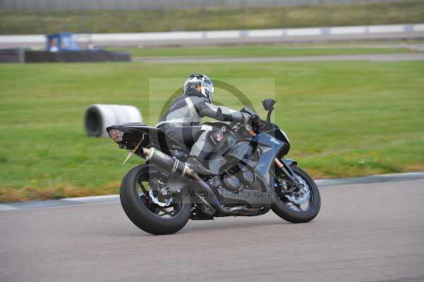 Motorcycle action photographs;Rockingham;Rockingham photographs;event digital images;eventdigitalimages;no limits trackday;peter wileman photography;rockingham corby northamptonshire;trackday;trackday digital images;trackday photos