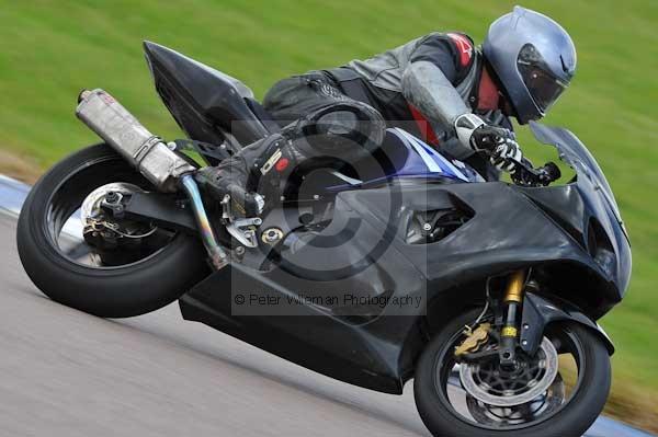 Motorcycle action photographs;Rockingham;Rockingham photographs;event digital images;eventdigitalimages;no limits trackday;peter wileman photography;rockingham corby northamptonshire;trackday;trackday digital images;trackday photos