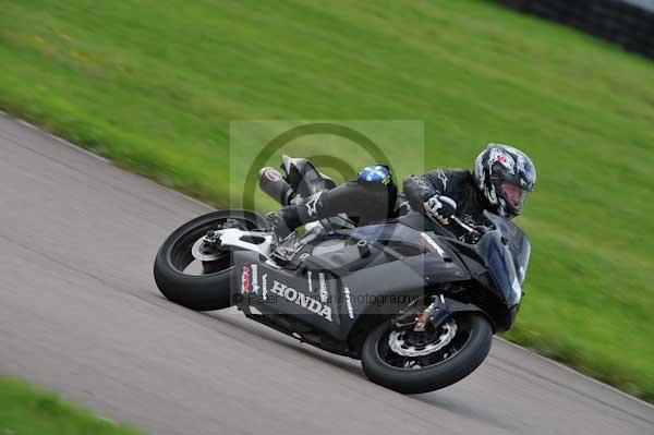 Motorcycle action photographs;Rockingham;Rockingham photographs;event digital images;eventdigitalimages;no limits trackday;peter wileman photography;rockingham corby northamptonshire;trackday;trackday digital images;trackday photos