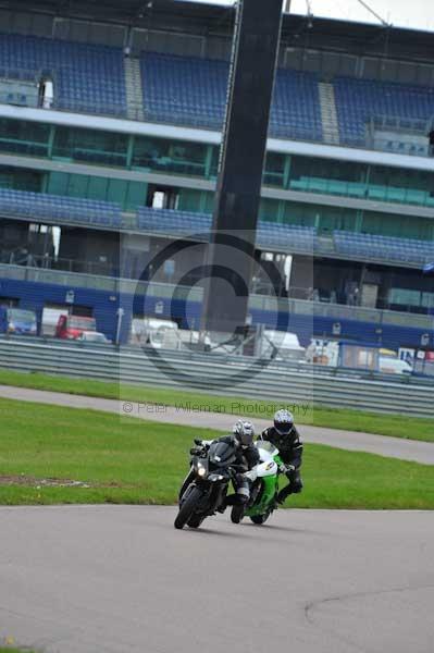 Motorcycle action photographs;Rockingham;Rockingham photographs;event digital images;eventdigitalimages;no limits trackday;peter wileman photography;rockingham corby northamptonshire;trackday;trackday digital images;trackday photos