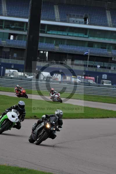 Motorcycle action photographs;Rockingham;Rockingham photographs;event digital images;eventdigitalimages;no limits trackday;peter wileman photography;rockingham corby northamptonshire;trackday;trackday digital images;trackday photos