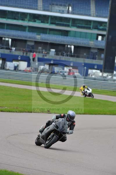 Motorcycle action photographs;Rockingham;Rockingham photographs;event digital images;eventdigitalimages;no limits trackday;peter wileman photography;rockingham corby northamptonshire;trackday;trackday digital images;trackday photos