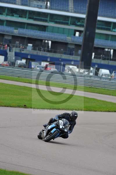Motorcycle action photographs;Rockingham;Rockingham photographs;event digital images;eventdigitalimages;no limits trackday;peter wileman photography;rockingham corby northamptonshire;trackday;trackday digital images;trackday photos