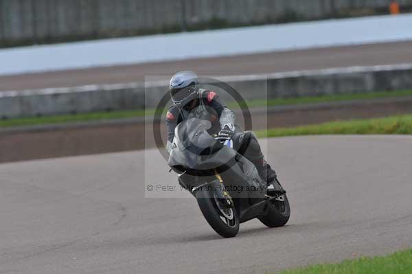 Motorcycle action photographs;Rockingham;Rockingham photographs;event digital images;eventdigitalimages;no limits trackday;peter wileman photography;rockingham corby northamptonshire;trackday;trackday digital images;trackday photos