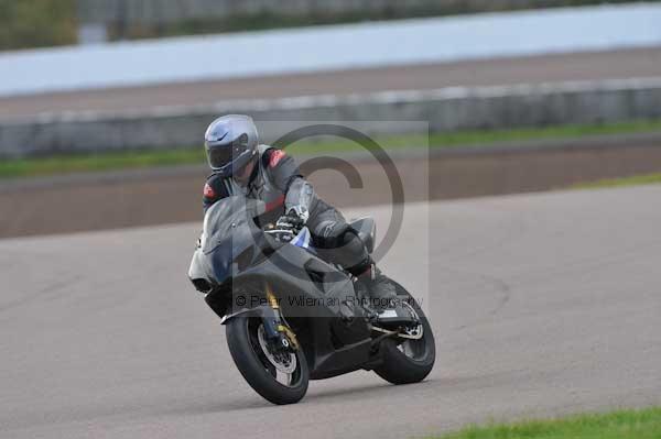 Motorcycle action photographs;Rockingham;Rockingham photographs;event digital images;eventdigitalimages;no limits trackday;peter wileman photography;rockingham corby northamptonshire;trackday;trackday digital images;trackday photos