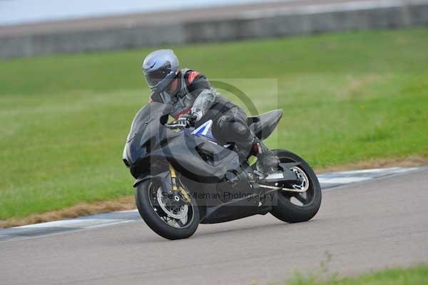 Motorcycle action photographs;Rockingham;Rockingham photographs;event digital images;eventdigitalimages;no limits trackday;peter wileman photography;rockingham corby northamptonshire;trackday;trackday digital images;trackday photos