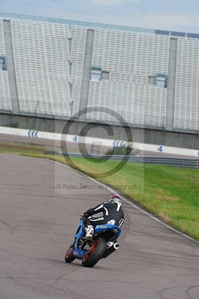 Motorcycle action photographs;Rockingham;Rockingham photographs;event digital images;eventdigitalimages;no limits trackday;peter wileman photography;rockingham corby northamptonshire;trackday;trackday digital images;trackday photos