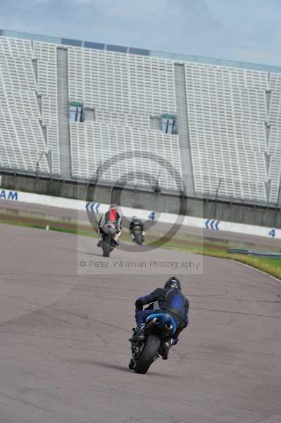 Motorcycle action photographs;Rockingham;Rockingham photographs;event digital images;eventdigitalimages;no limits trackday;peter wileman photography;rockingham corby northamptonshire;trackday;trackday digital images;trackday photos