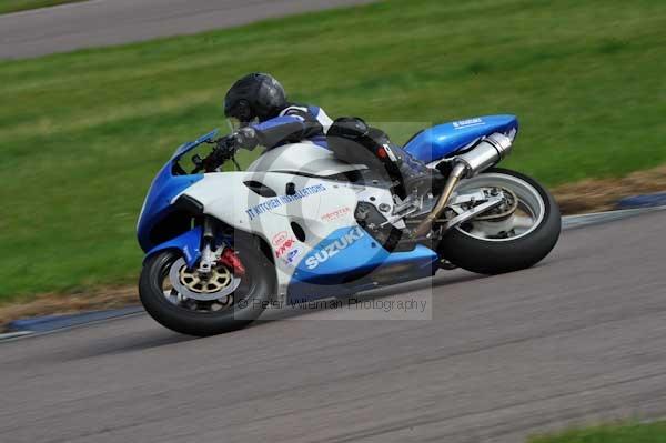 Motorcycle action photographs;Rockingham;Rockingham photographs;event digital images;eventdigitalimages;no limits trackday;peter wileman photography;rockingham corby northamptonshire;trackday;trackday digital images;trackday photos
