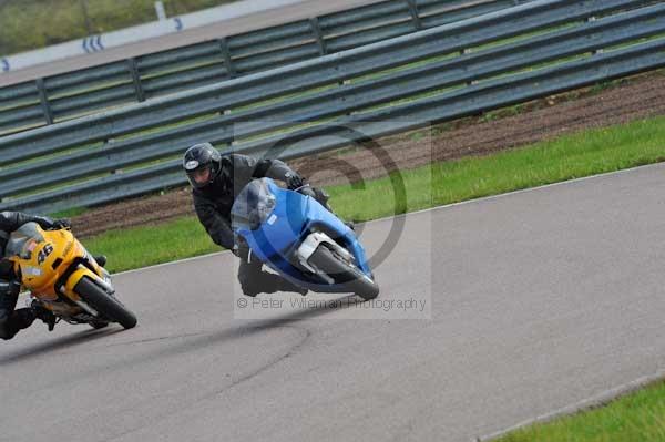 Motorcycle action photographs;Rockingham;Rockingham photographs;event digital images;eventdigitalimages;no limits trackday;peter wileman photography;rockingham corby northamptonshire;trackday;trackday digital images;trackday photos