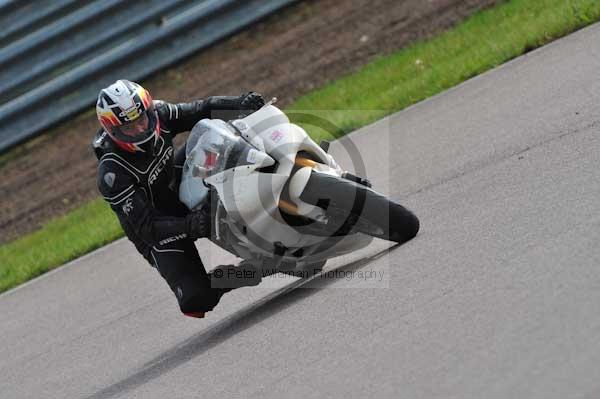 Motorcycle action photographs;Rockingham;Rockingham photographs;event digital images;eventdigitalimages;no limits trackday;peter wileman photography;rockingham corby northamptonshire;trackday;trackday digital images;trackday photos