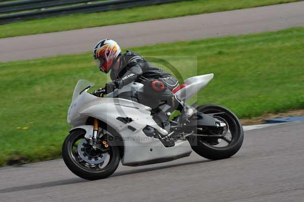 Motorcycle action photographs;Rockingham;Rockingham photographs;event digital images;eventdigitalimages;no limits trackday;peter wileman photography;rockingham corby northamptonshire;trackday;trackday digital images;trackday photos