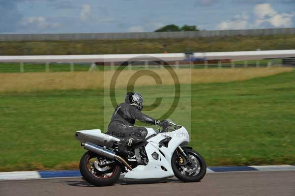 Motorcycle action photographs;Rockingham;Rockingham photographs;event digital images;eventdigitalimages;no limits trackday;peter wileman photography;rockingham corby northamptonshire;trackday;trackday digital images;trackday photos