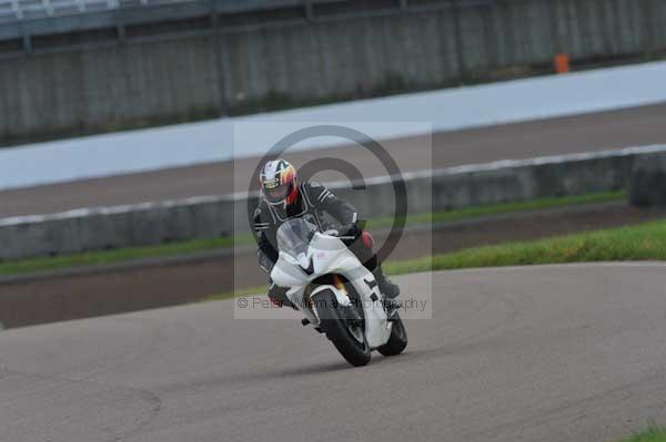 Motorcycle action photographs;Rockingham;Rockingham photographs;event digital images;eventdigitalimages;no limits trackday;peter wileman photography;rockingham corby northamptonshire;trackday;trackday digital images;trackday photos