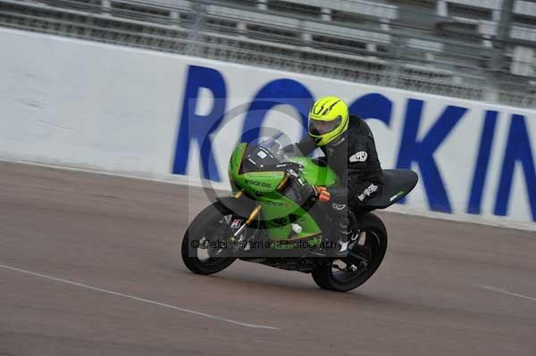 Motorcycle action photographs;Rockingham;Rockingham photographs;event digital images;eventdigitalimages;no limits trackday;peter wileman photography;rockingham corby northamptonshire;trackday;trackday digital images;trackday photos