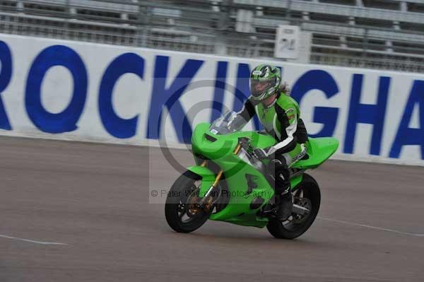 Motorcycle action photographs;Rockingham;Rockingham photographs;event digital images;eventdigitalimages;no limits trackday;peter wileman photography;rockingham corby northamptonshire;trackday;trackday digital images;trackday photos