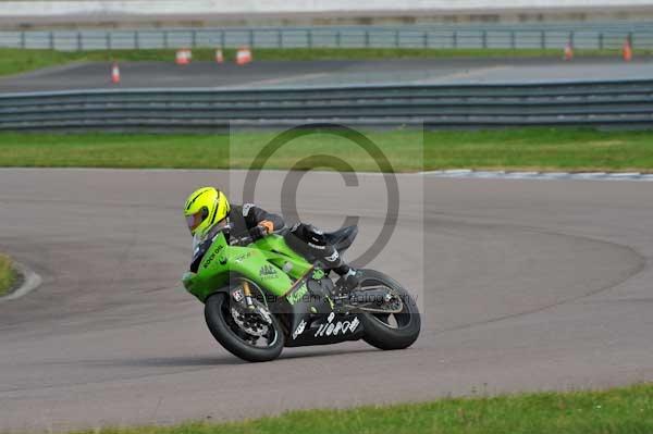 Motorcycle action photographs;Rockingham;Rockingham photographs;event digital images;eventdigitalimages;no limits trackday;peter wileman photography;rockingham corby northamptonshire;trackday;trackday digital images;trackday photos