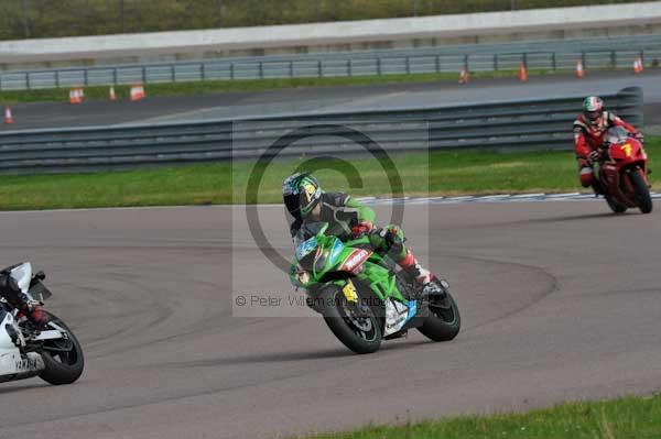 Motorcycle action photographs;Rockingham;Rockingham photographs;event digital images;eventdigitalimages;no limits trackday;peter wileman photography;rockingham corby northamptonshire;trackday;trackday digital images;trackday photos