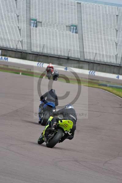 Motorcycle action photographs;Rockingham;Rockingham photographs;event digital images;eventdigitalimages;no limits trackday;peter wileman photography;rockingham corby northamptonshire;trackday;trackday digital images;trackday photos