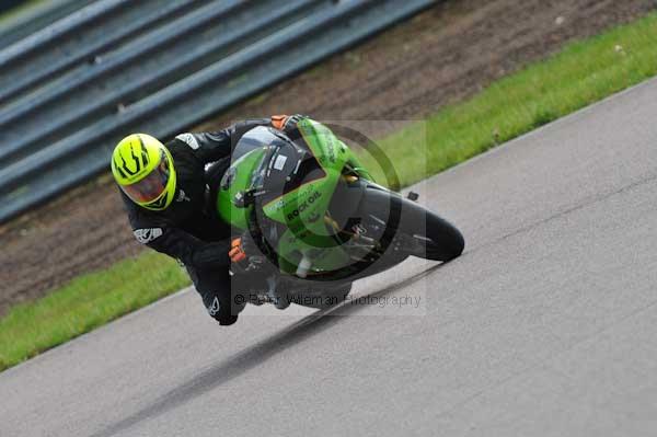 Motorcycle action photographs;Rockingham;Rockingham photographs;event digital images;eventdigitalimages;no limits trackday;peter wileman photography;rockingham corby northamptonshire;trackday;trackday digital images;trackday photos