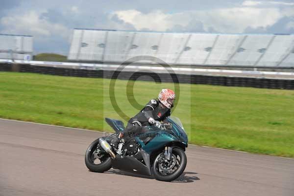 Motorcycle action photographs;Rockingham;Rockingham photographs;event digital images;eventdigitalimages;no limits trackday;peter wileman photography;rockingham corby northamptonshire;trackday;trackday digital images;trackday photos