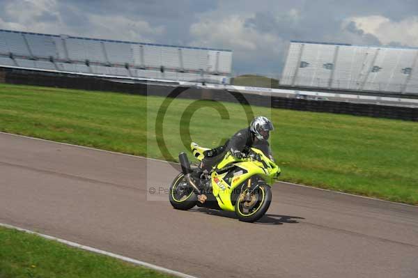 Motorcycle action photographs;Rockingham;Rockingham photographs;event digital images;eventdigitalimages;no limits trackday;peter wileman photography;rockingham corby northamptonshire;trackday;trackday digital images;trackday photos