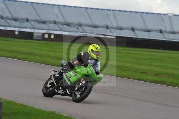 Motorcycle action photographs;Rockingham;Rockingham photographs;event digital images;eventdigitalimages;no limits trackday;peter wileman photography;rockingham corby northamptonshire;trackday;trackday digital images;trackday photos