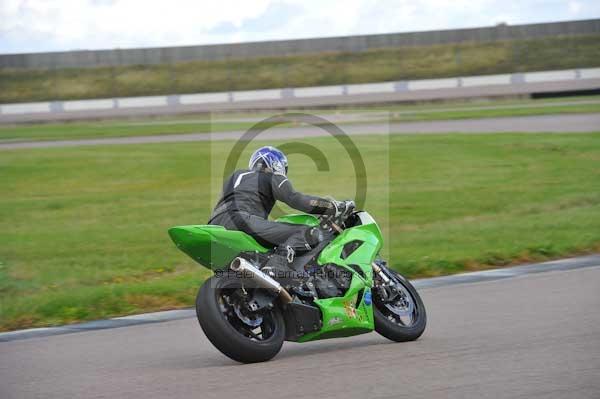 Motorcycle action photographs;Rockingham;Rockingham photographs;event digital images;eventdigitalimages;no limits trackday;peter wileman photography;rockingham corby northamptonshire;trackday;trackday digital images;trackday photos