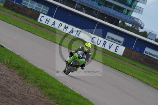 Motorcycle action photographs;Rockingham;Rockingham photographs;event digital images;eventdigitalimages;no limits trackday;peter wileman photography;rockingham corby northamptonshire;trackday;trackday digital images;trackday photos