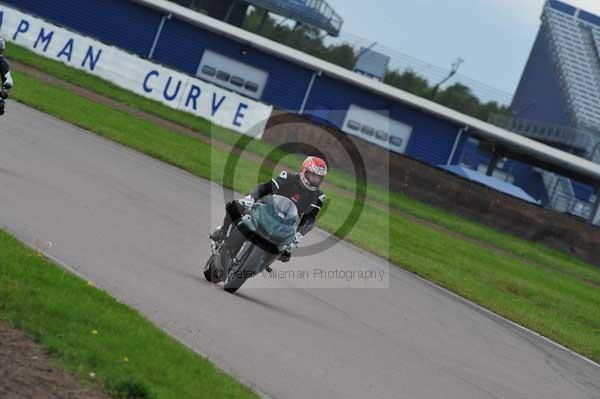 Motorcycle action photographs;Rockingham;Rockingham photographs;event digital images;eventdigitalimages;no limits trackday;peter wileman photography;rockingham corby northamptonshire;trackday;trackday digital images;trackday photos