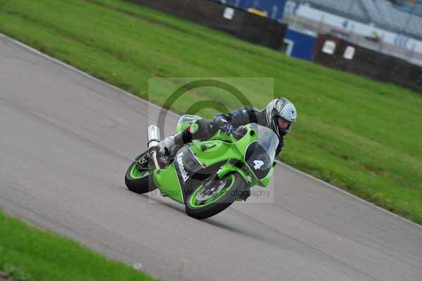 Motorcycle action photographs;Rockingham;Rockingham photographs;event digital images;eventdigitalimages;no limits trackday;peter wileman photography;rockingham corby northamptonshire;trackday;trackday digital images;trackday photos