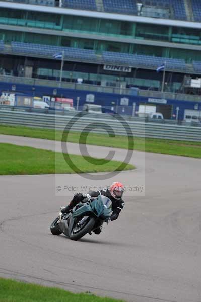Motorcycle action photographs;Rockingham;Rockingham photographs;event digital images;eventdigitalimages;no limits trackday;peter wileman photography;rockingham corby northamptonshire;trackday;trackday digital images;trackday photos