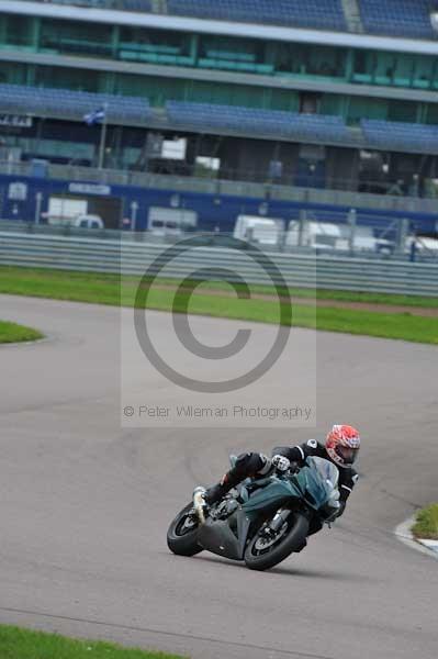 Motorcycle action photographs;Rockingham;Rockingham photographs;event digital images;eventdigitalimages;no limits trackday;peter wileman photography;rockingham corby northamptonshire;trackday;trackday digital images;trackday photos