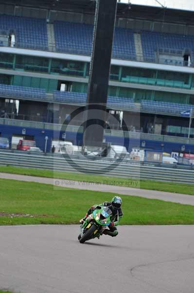 Motorcycle action photographs;Rockingham;Rockingham photographs;event digital images;eventdigitalimages;no limits trackday;peter wileman photography;rockingham corby northamptonshire;trackday;trackday digital images;trackday photos