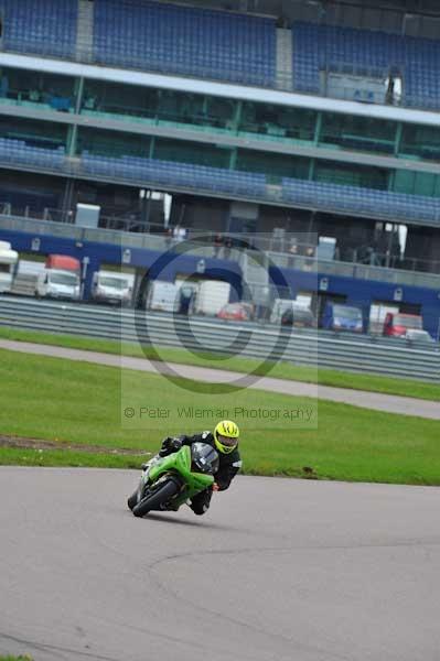 Motorcycle action photographs;Rockingham;Rockingham photographs;event digital images;eventdigitalimages;no limits trackday;peter wileman photography;rockingham corby northamptonshire;trackday;trackday digital images;trackday photos