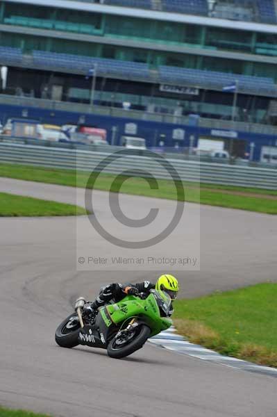 Motorcycle action photographs;Rockingham;Rockingham photographs;event digital images;eventdigitalimages;no limits trackday;peter wileman photography;rockingham corby northamptonshire;trackday;trackday digital images;trackday photos