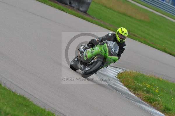 Motorcycle action photographs;Rockingham;Rockingham photographs;event digital images;eventdigitalimages;no limits trackday;peter wileman photography;rockingham corby northamptonshire;trackday;trackday digital images;trackday photos