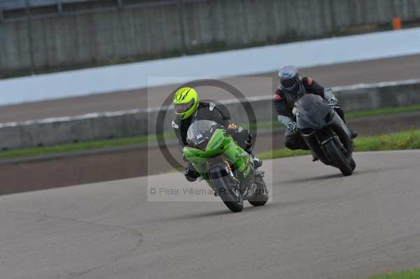 Motorcycle action photographs;Rockingham;Rockingham photographs;event digital images;eventdigitalimages;no limits trackday;peter wileman photography;rockingham corby northamptonshire;trackday;trackday digital images;trackday photos