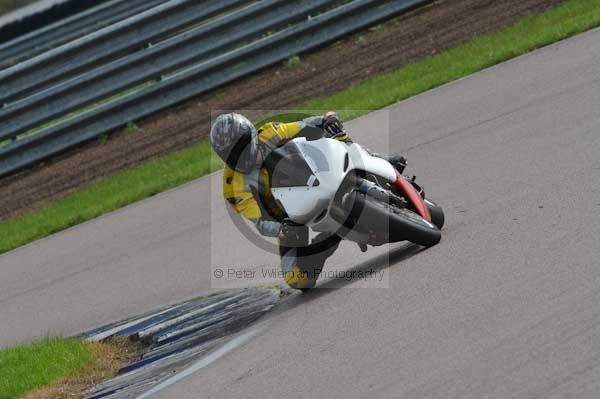 Motorcycle action photographs;Rockingham;Rockingham photographs;event digital images;eventdigitalimages;no limits trackday;peter wileman photography;rockingham corby northamptonshire;trackday;trackday digital images;trackday photos