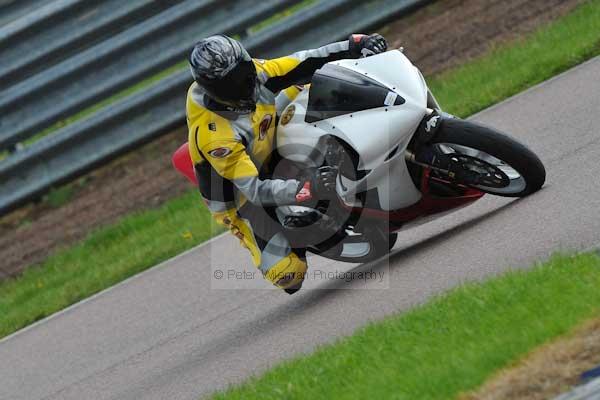 Motorcycle action photographs;Rockingham;Rockingham photographs;event digital images;eventdigitalimages;no limits trackday;peter wileman photography;rockingham corby northamptonshire;trackday;trackday digital images;trackday photos