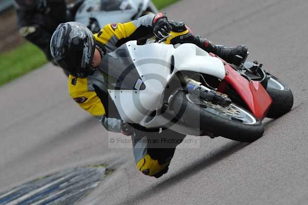 Motorcycle action photographs;Rockingham;Rockingham photographs;event digital images;eventdigitalimages;no limits trackday;peter wileman photography;rockingham corby northamptonshire;trackday;trackday digital images;trackday photos