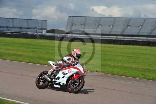Motorcycle action photographs;Rockingham;Rockingham photographs;event digital images;eventdigitalimages;no limits trackday;peter wileman photography;rockingham corby northamptonshire;trackday;trackday digital images;trackday photos