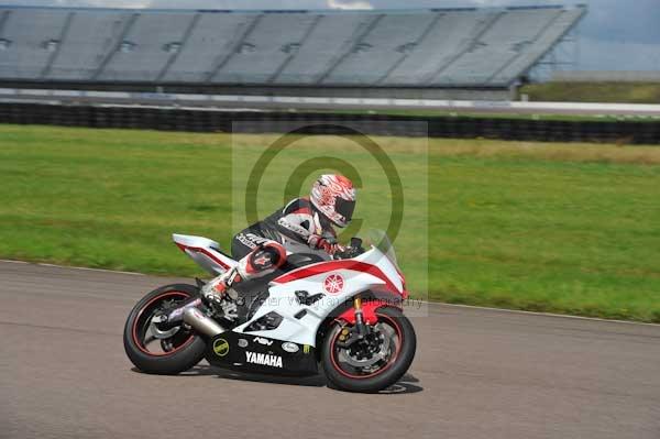 Motorcycle action photographs;Rockingham;Rockingham photographs;event digital images;eventdigitalimages;no limits trackday;peter wileman photography;rockingham corby northamptonshire;trackday;trackday digital images;trackday photos