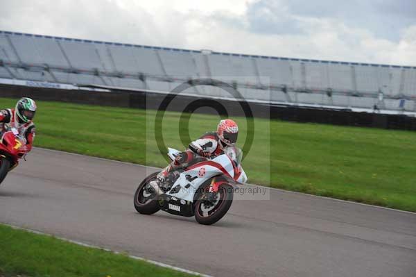 Motorcycle action photographs;Rockingham;Rockingham photographs;event digital images;eventdigitalimages;no limits trackday;peter wileman photography;rockingham corby northamptonshire;trackday;trackday digital images;trackday photos