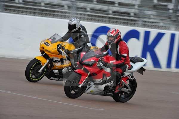 Motorcycle action photographs;Rockingham;Rockingham photographs;event digital images;eventdigitalimages;no limits trackday;peter wileman photography;rockingham corby northamptonshire;trackday;trackday digital images;trackday photos