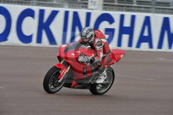 Motorcycle action photographs;Rockingham;Rockingham photographs;event digital images;eventdigitalimages;no limits trackday;peter wileman photography;rockingham corby northamptonshire;trackday;trackday digital images;trackday photos