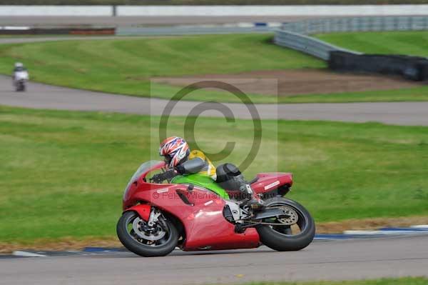 Motorcycle action photographs;Rockingham;Rockingham photographs;event digital images;eventdigitalimages;no limits trackday;peter wileman photography;rockingham corby northamptonshire;trackday;trackday digital images;trackday photos