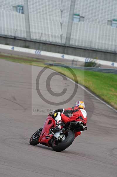 Motorcycle action photographs;Rockingham;Rockingham photographs;event digital images;eventdigitalimages;no limits trackday;peter wileman photography;rockingham corby northamptonshire;trackday;trackday digital images;trackday photos