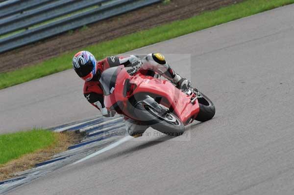 Motorcycle action photographs;Rockingham;Rockingham photographs;event digital images;eventdigitalimages;no limits trackday;peter wileman photography;rockingham corby northamptonshire;trackday;trackday digital images;trackday photos