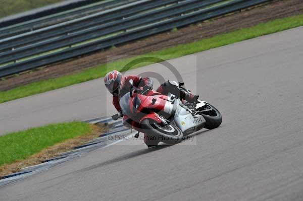 Motorcycle action photographs;Rockingham;Rockingham photographs;event digital images;eventdigitalimages;no limits trackday;peter wileman photography;rockingham corby northamptonshire;trackday;trackday digital images;trackday photos